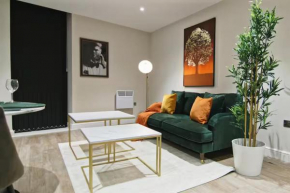 Leeds Park Cross - 1BR Apartment - Sleeps 2 - WiFi